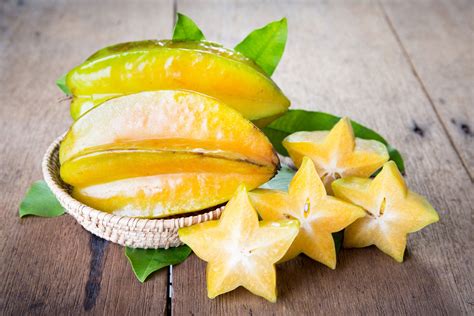 What To Do With Starfruit Harvesting And Using Carambola Fruit