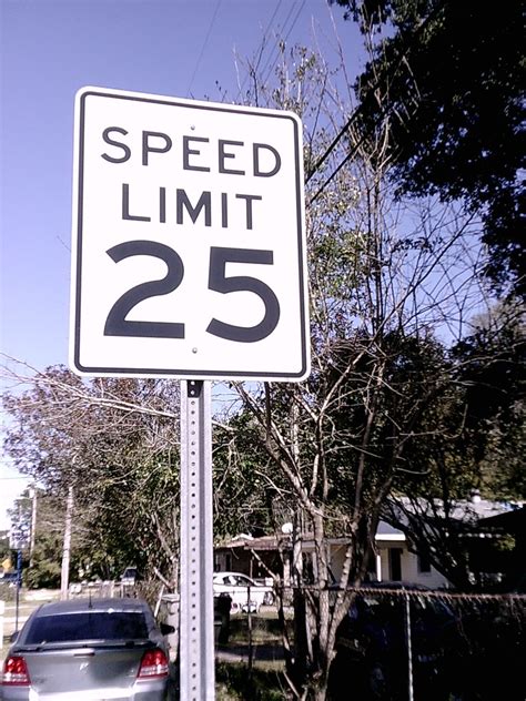 SPEED LIMIT 25 SIGN E Montclair Rd 32505 2 19 17 Flickr