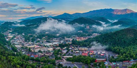 Gatlinburg Tourism The Unique Origins Of This Smoky Mountain City