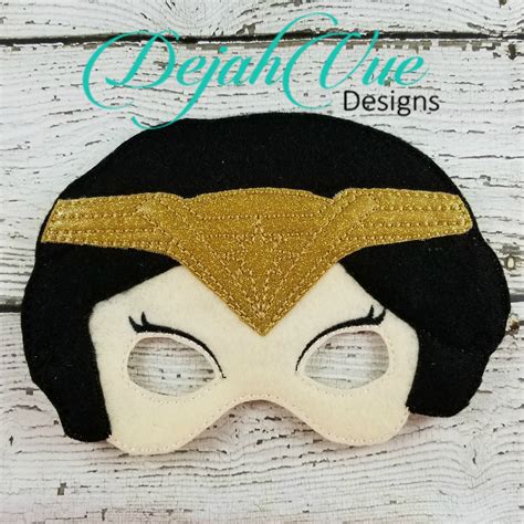 MODERN WONDER GIRL MASK | Dejah Vue Designs