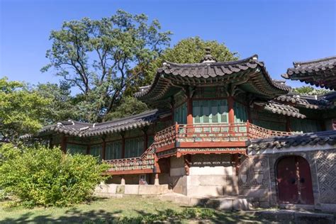 Traditional Architecture in Changgyeonggung — Stock Photo © atosan ...