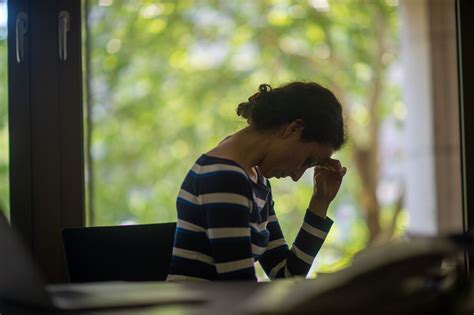 Overthinking Cómo Dejar De Rumiar En El Trabajo Infobae