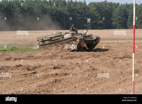 Russischer Schwerer Panzer Fotos Und Bildmaterial In Hoher Aufl Sung