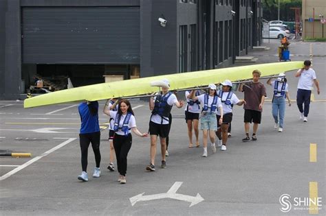 Shanghai Daily On Twitter In The Beautiful Waters Of The Blue Rowing