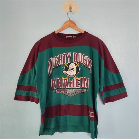 Vintage THE MIGHTY DUCKS Hockey Big Logo Vintage Tshirt | Grailed