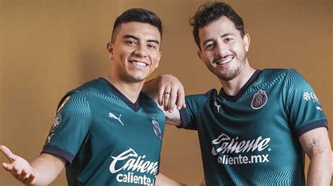 Mostrando sus raíces mexicanas Chivas presenta jersey alternativo