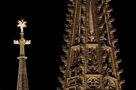 Cologne Cathedral – Star of Bethlehem - Licht Kunst Licht AG