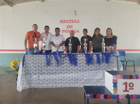 Escola Jos Paulino De Siqueira Faz Evento De Premia O Para Atletas