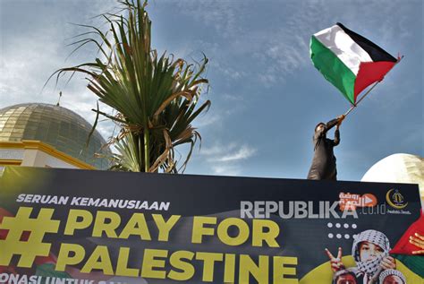 Agam Serahkan Bantuan Untuk Palestina Republika Online