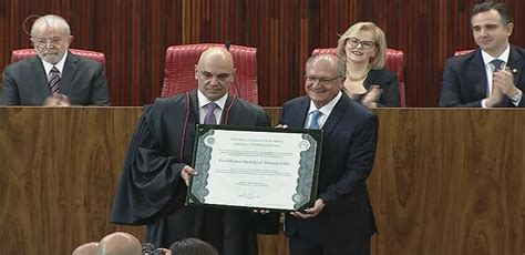 Lula Chora Na Diplomação E Diz Que Povo Reconquistou Democracia