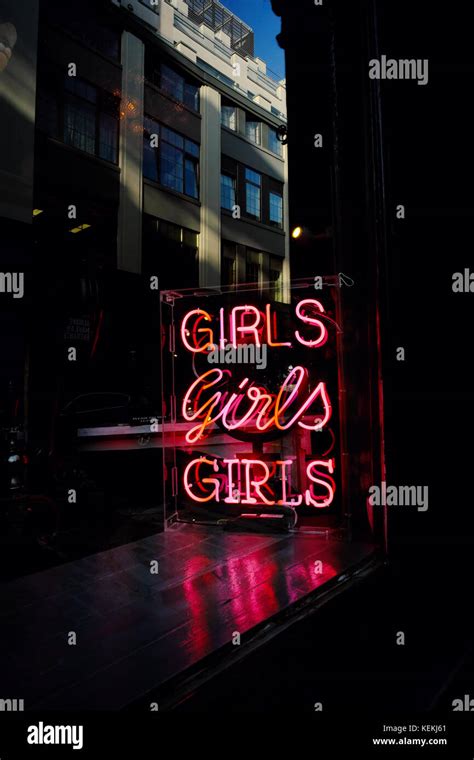 Neon sign girls girls hi-res stock photography and images - Alamy