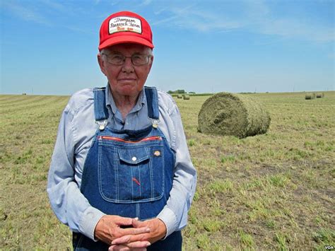 Economist Challenges Idea Of Aging Farmer Crisis Des Moines Iowa