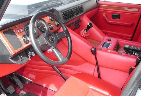 1991 Lamborghini LM002 Factory Specifications and Pictures ...