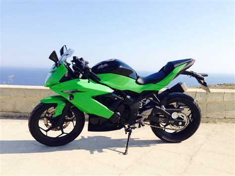 Home Motorcycles Kawasaki Ninja Sl