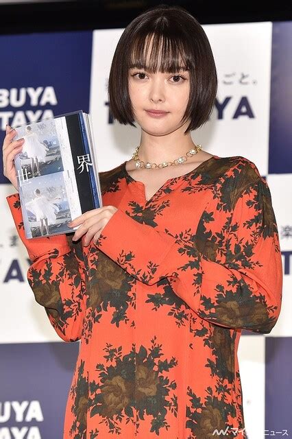 玉城ティナ、デビュー10周年記念写真集に自信「面白い構成になっています」 2021年10月10日掲載 ライブドアニュース