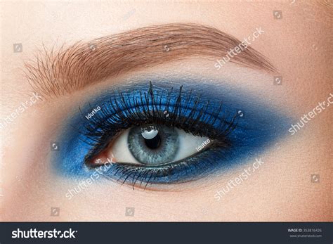 Descubre Los Secretos Del Maquillaje De Ojos En Azules Para Resaltar Tu