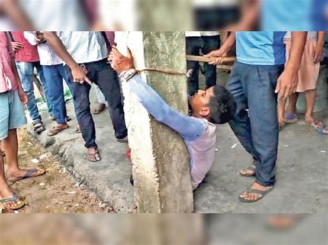 The Accused Of Theft Was Beaten Up By Tying Him To A Pole The Police