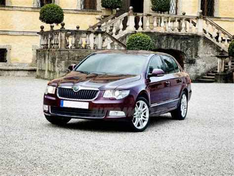 Skoda Superb Tdi Cr Cv Style Prezzo E Scheda Tecnica Automoto It