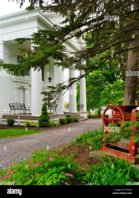 Miles Wine Cellars Finger Lakes Himrod New York Usa Stock Photo Alamy