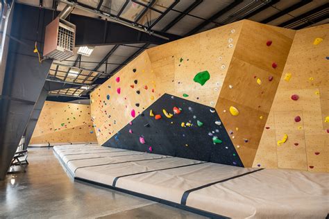 Bend — The Circuit Bouldering Gym