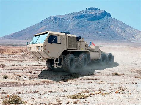 Oshkosh Militär Trucks Die Giganten Der Us Army Auto Motor Und Sport