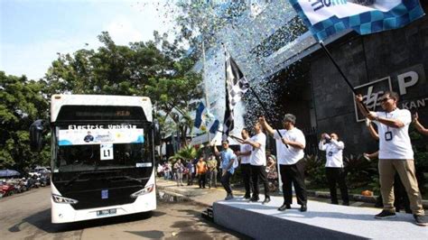 Meriahkan Mudik Gratis Bumn Pln Berangkatkan Pemudik Ke