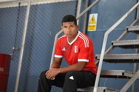 Edison Flores Podría Regresar A Universitario De Deportes