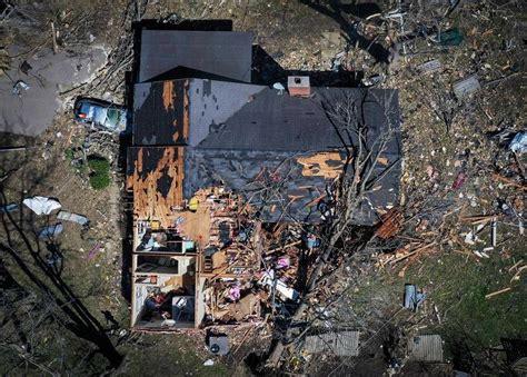 Tornados en EU dejan múltiples muertos y heridos