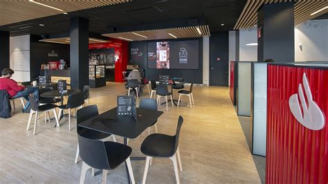 Banco Santander abre en Málaga su primer Work Café en Andalucía