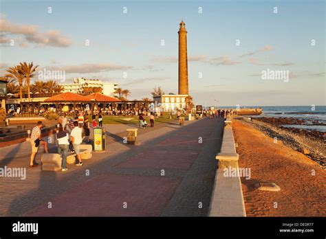 Promenade Am Leuchtturm Faro De Maspalomas Stockfotos Und Bilder