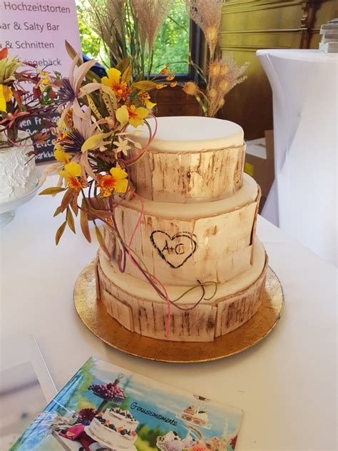 Hochzeitstorte Baumrinde Baumstamm Mit Fondant Zuckerblumen