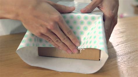 How To Wrap A Gift With Folds At Carolyn Patton Blog