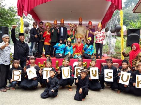 Launching Desa Wisata Batu Busuk Pengabdian Untuk Penguatan Desa