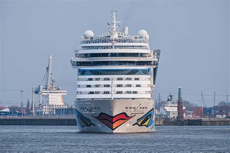 Auslaufen Der AIDAmar Aus Dem Steinwerder Hafen Andreas Kreutzer