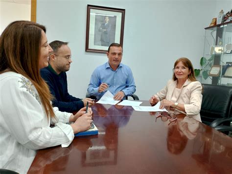 El Ayuntamiento de Peñíscola renueva su compromiso con la Asociación de