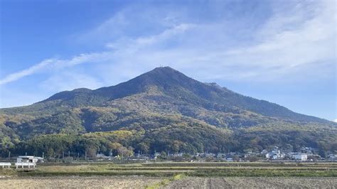 11月25日付筑波山と山麓の紅葉状況案内・中腹と山麓色づき始め・見頃下旬！：茨城vrツアー