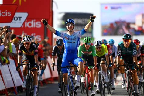 Vuelta a Espana stage 11 Live - Groves powers to sprint glory | Cyclingnews