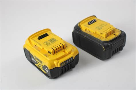 Dewalt Battery Packs Dcb Property Room