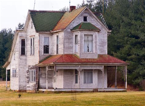 Old Farmhouse A Beautiful Old House That Could Use Some Tl Flickr