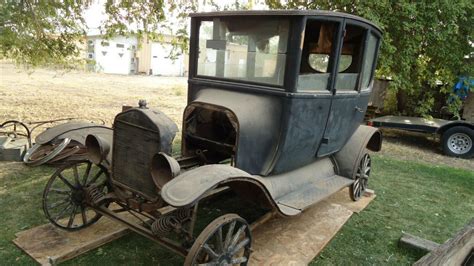 1920 Ford Model T Center Door Sedan - Classic Ford Model T 1920 for sale