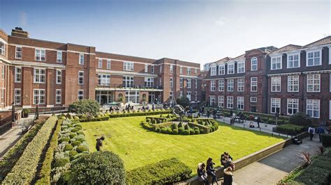 About Regents University London