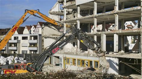 Gro Baustelle In Leonberg Postareal Wirbelt Den Verkehr Durcheinander