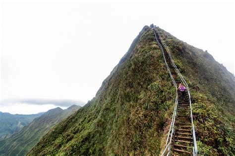 Hawaii S Famous Stairway To Heaven Haiku Stairs To Be Demolished