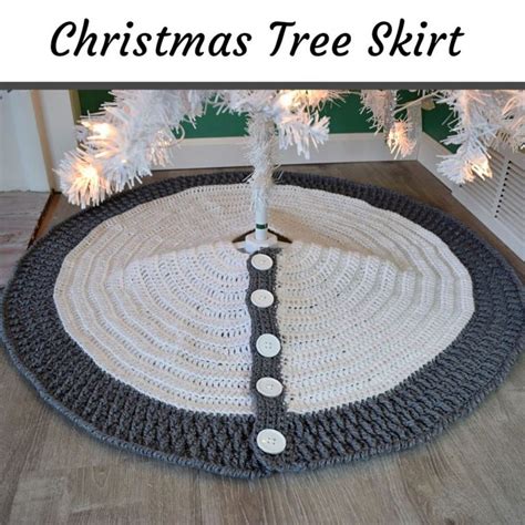 Modern Free Crochet Christmas Tree Skirt Pattern - Simply Hooked by Janet