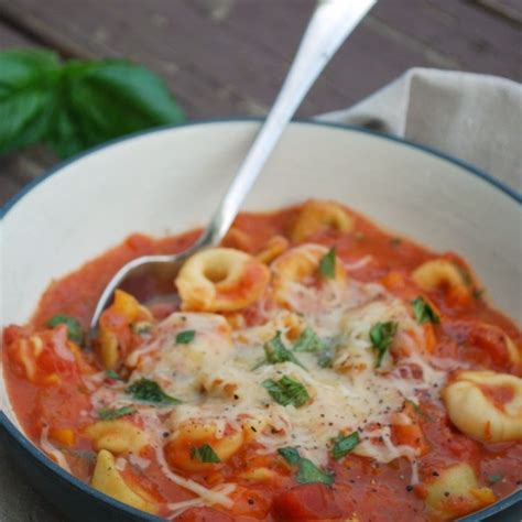 Easy Slow Cooker Basil And Tomato Tortellini Soup