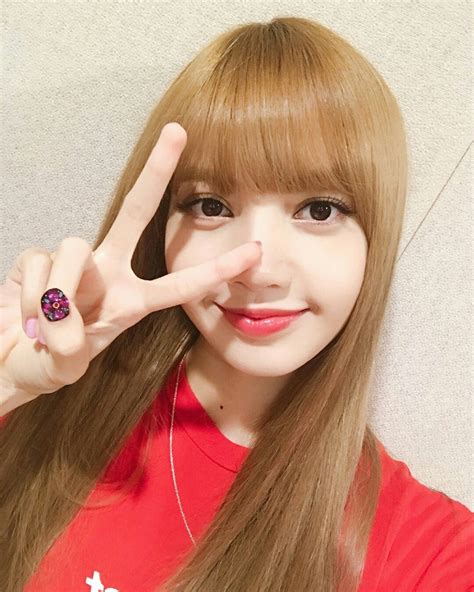 Biografi Lisa Blackpink Koreanwibu