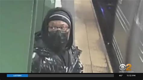 Police Search For Suspect In Manhattan Subway Slashing Youtube