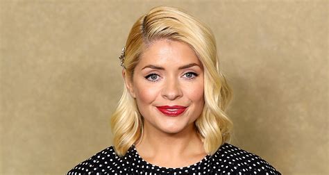 Holly Willoughby Exits British Talk Show ‘this Morning After Being