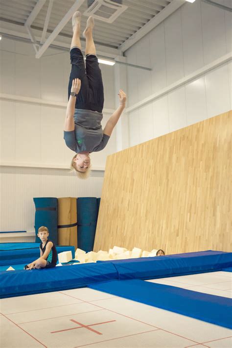 Acrobatics for adults - Trefoil