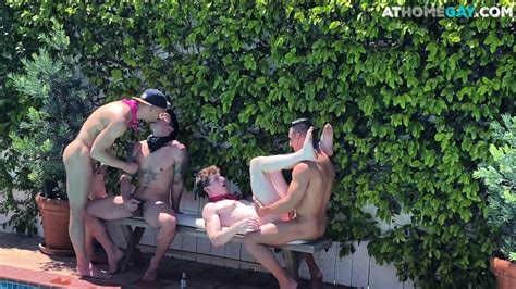 Amateur Studs Enjoy Outdoor Barebacking Orgy On The Pool